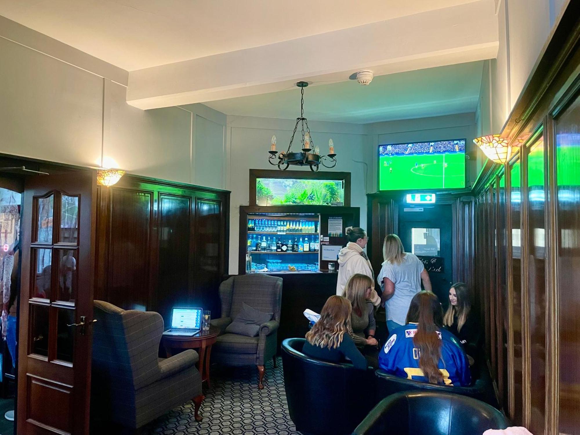 The Elbow Room Kirkcaldy Zewnętrze zdjęcie