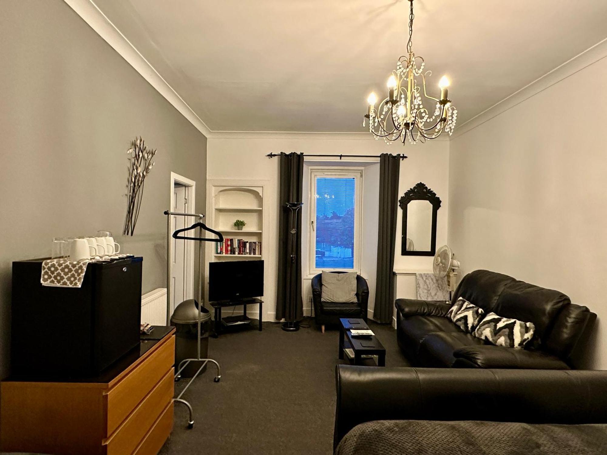 The Elbow Room Kirkcaldy Zewnętrze zdjęcie